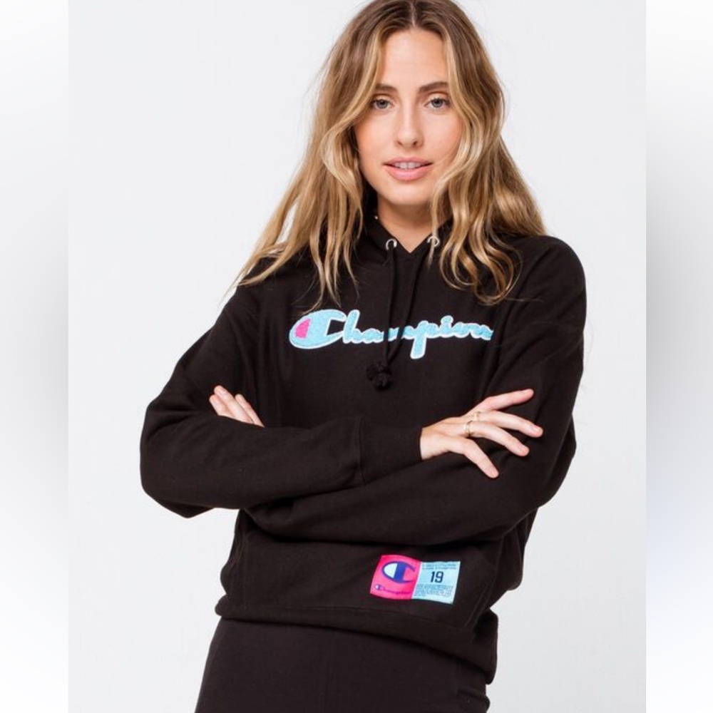 VTG-Champion Reverse Weave- Black/Pink
CHAMPION CHENILLE Raised Logo-Sz M EUC